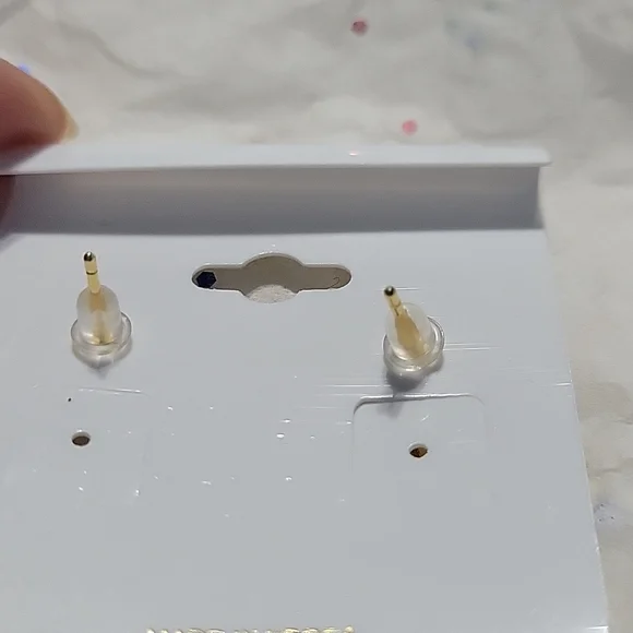 Earrings - Picture 3 of 3